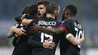 بونوتشي مع لاعبي ميلان