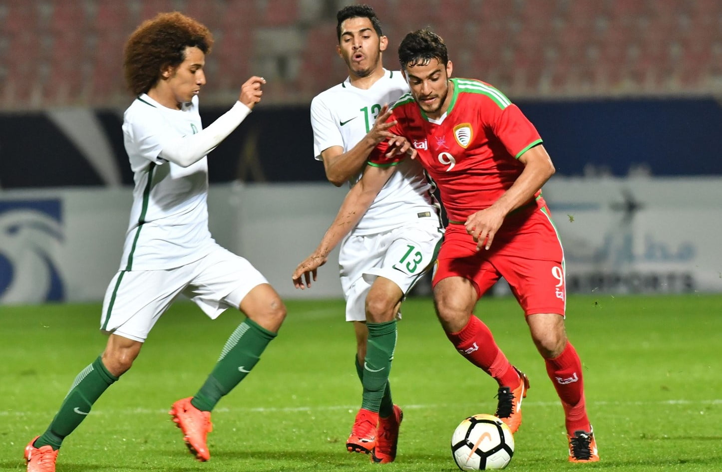 الإمارات وعمان