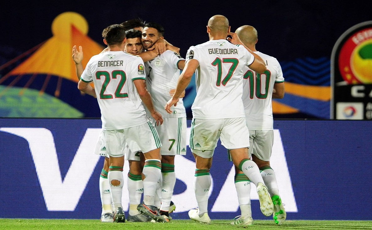 الجزائر تسحق غينيا وتتأهل إلى ربع نهائي أمم إفريقيا