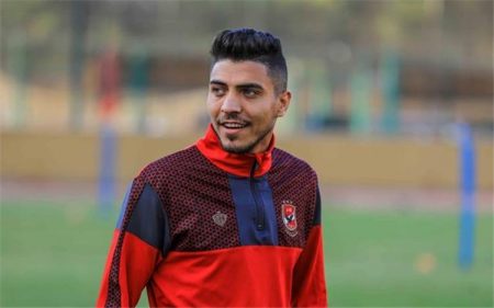 مهاجم الأهلي محمد شريف