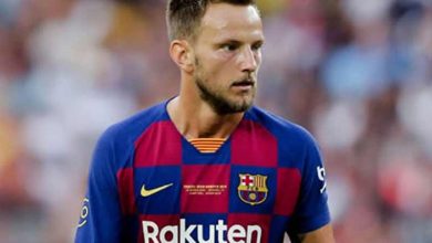نجم برشلونة السابق راكيتيتش ينضم إلى الهلال السعودي