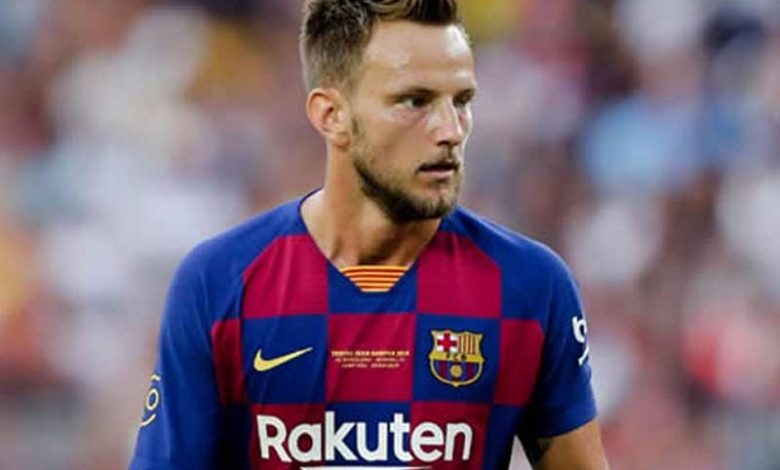 نجم برشلونة السابق راكيتيتش ينضم إلى الهلال السعودي