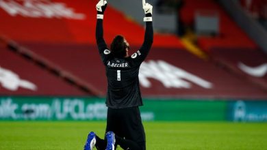 اليسون بيكر