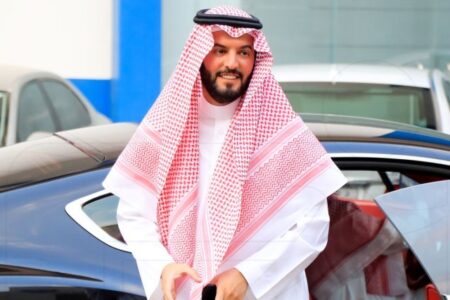 بن نافل يعلق على صدارة الهلال