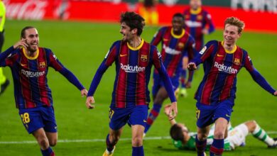 لاعبي برشلونة