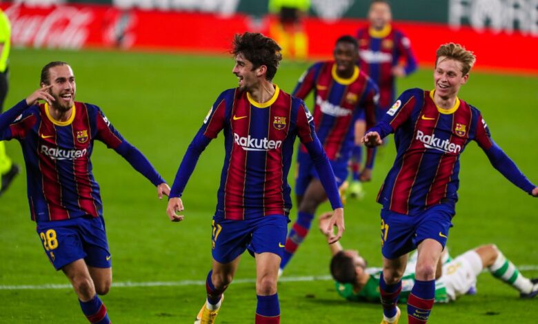 لاعبي برشلونة