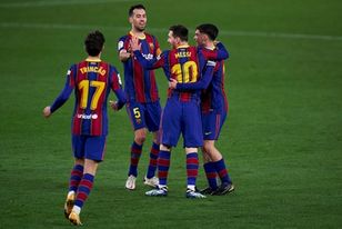 لاعبي برشلونة