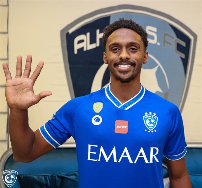 4 عروض لنجم الهلال السعودي للرحيل عن الفريق