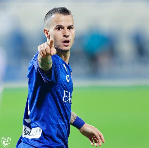 لاعب الهلال السابق على رادار الاهلي