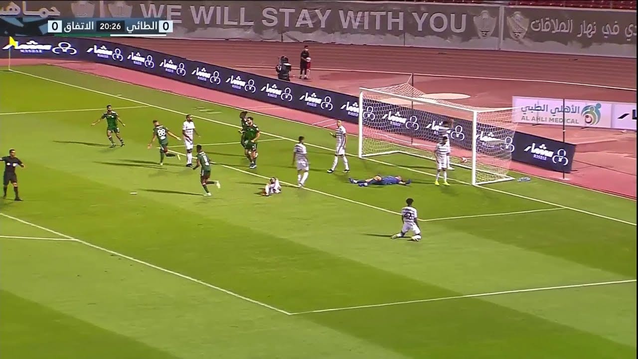 الطائي ضد الاتفاق