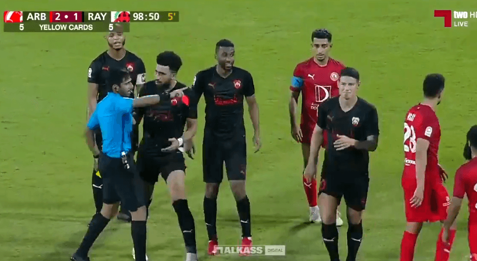 خاميس رودريجيز يتلقى بطاقة حمراء في الدوري القطري