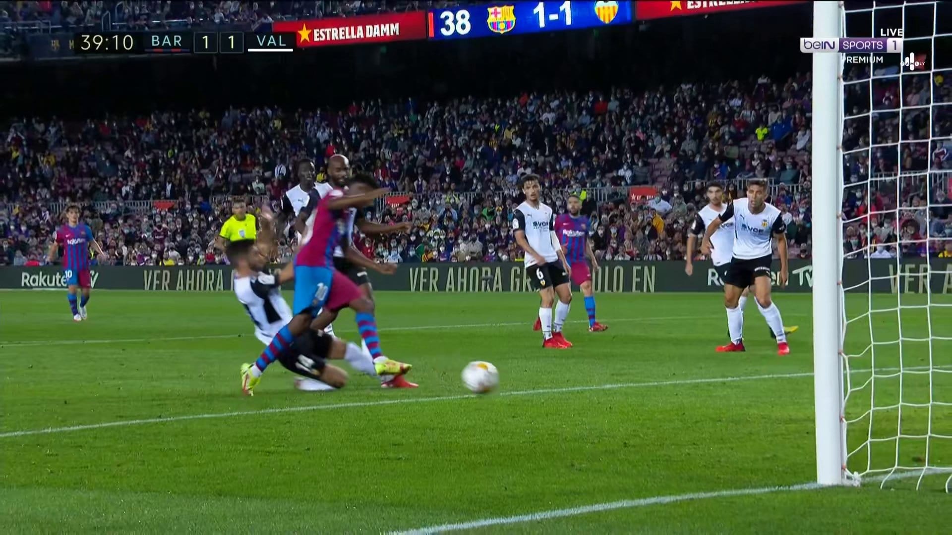 هدف ممفيس ديباي ضد فالنسيا 2-1 الدوري الاسباني