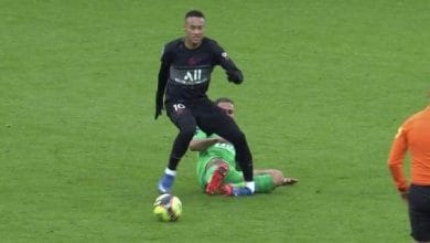 إصابة نيمار في مباراة باريس سان جيرمان وسانت ايتيان