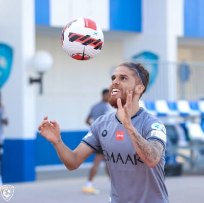 محترف الهلال يستعد للرحيل عن الفريق