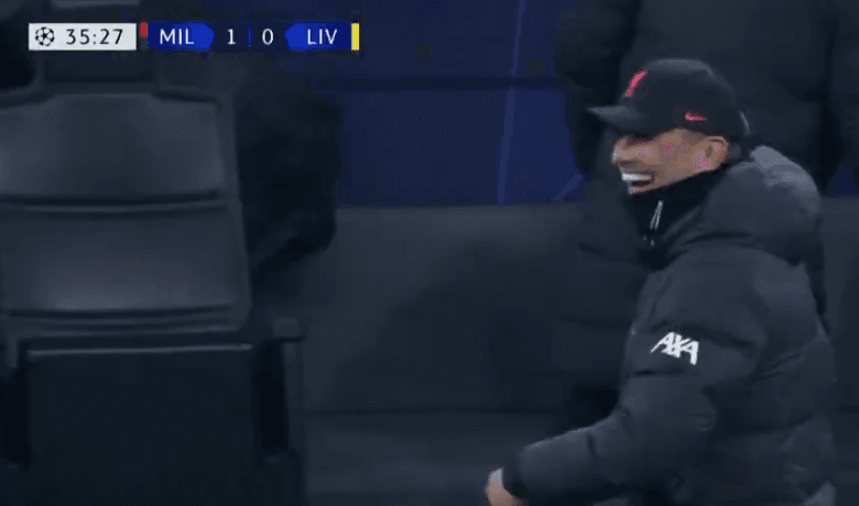 هدف محمد صلاح ضد ميلان 1-1 دوري ابطال اوروبا