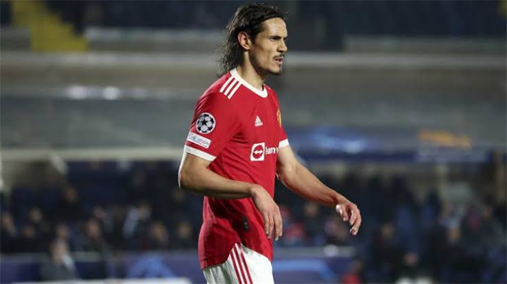 اسباب عدم تفاوض برشلونة مع كافاني