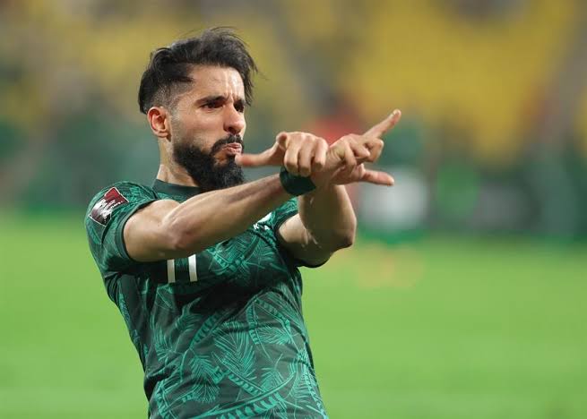 الشهري يعرب عن سعادته بالمساهمة في تأهل السعودية للمونديال