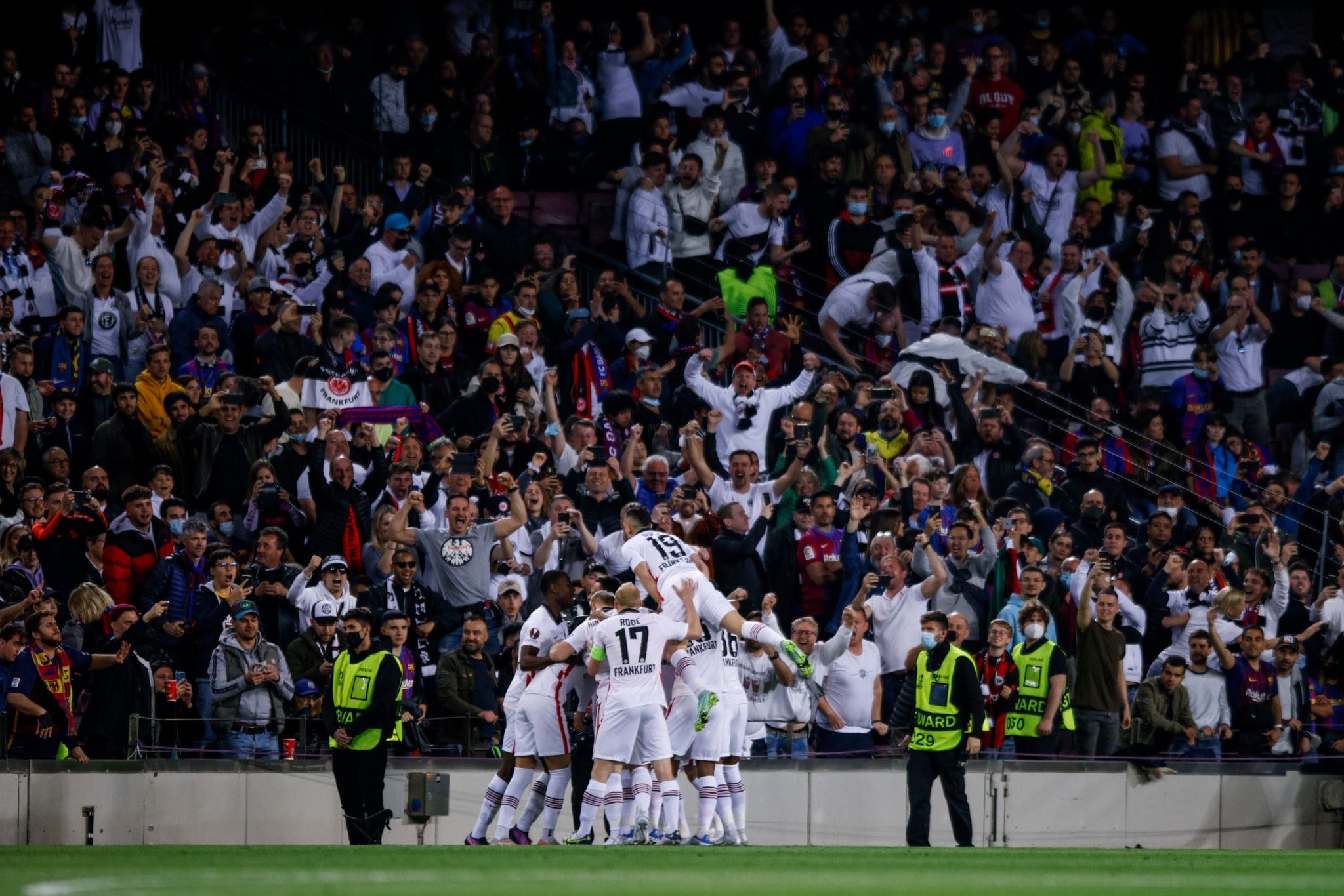 برشلونة - فرانكفورت