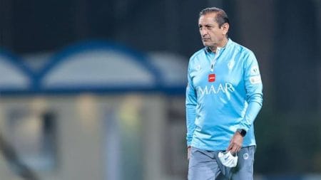 الهلال يستقر على تأجيل تجديد عقد رامون دياز