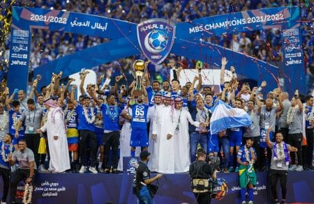 ماذا قال الموقع الرسمي لألميريا عن مواجهة الهلال السعودي؟