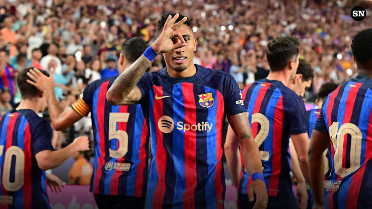 برشلونة
