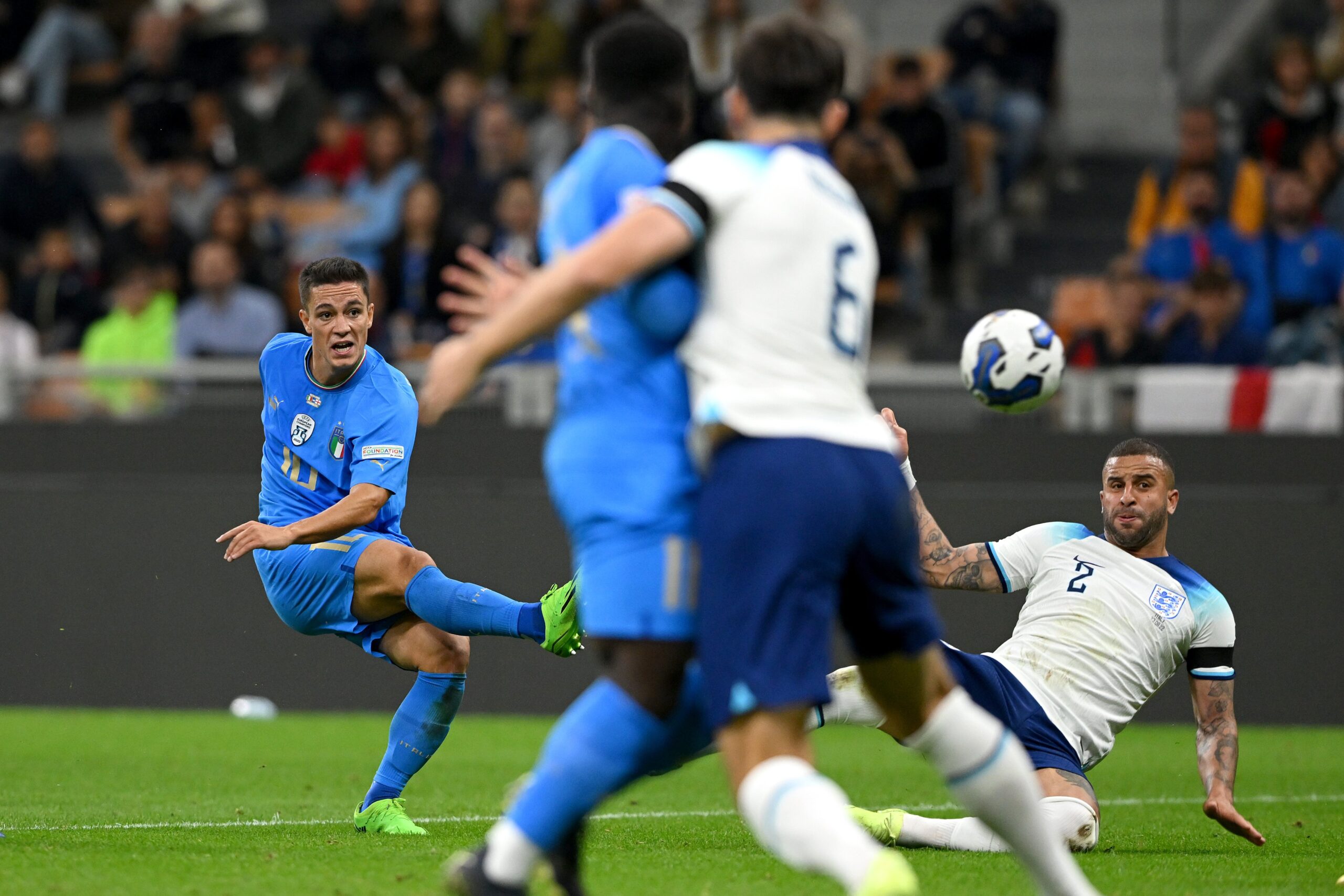  إيطاليا تقتنص الفوز بشق الأنفس من إنجلترا