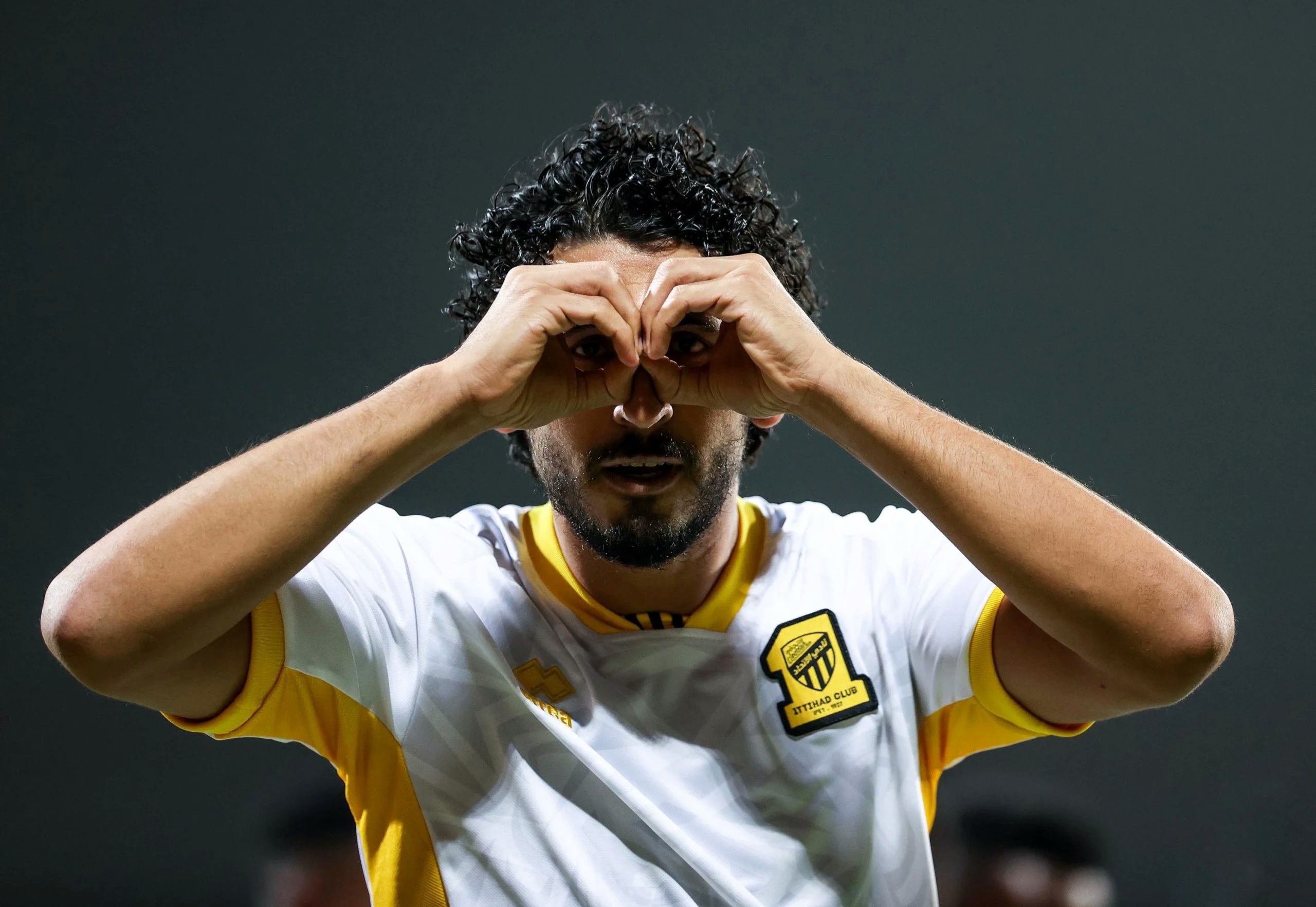 احمد حجازي يتحدى رونالدو قبل مباراة النصر والإتحاد