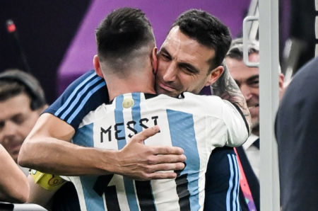 ميسي - ليونيل سكالوني