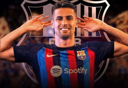 كانسيلو يقترب من الانتقال إلى برشلونة 