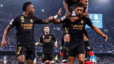 مدرب ريال مدريد يفاجئ فينيسيوس وبيلينجهام بعد التسجيل في مباراة نابولي