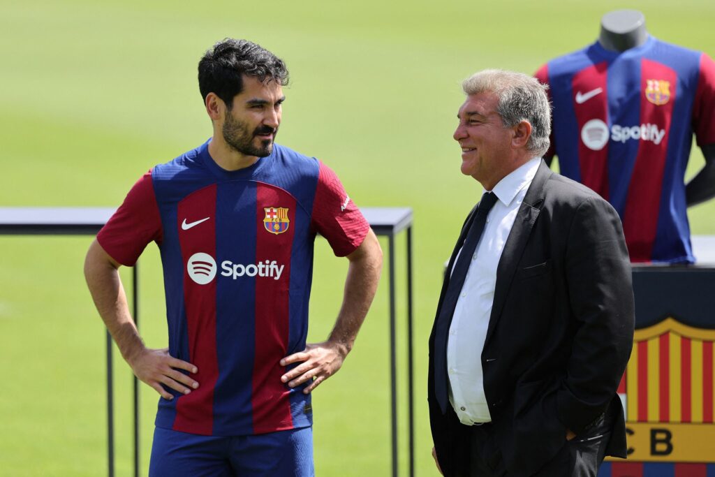 إلكاي جوندوجان ورئيس برشلونة