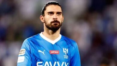 ريال مدريد يضرب الهلال ويقترب من خطف لاعبه مجانًا