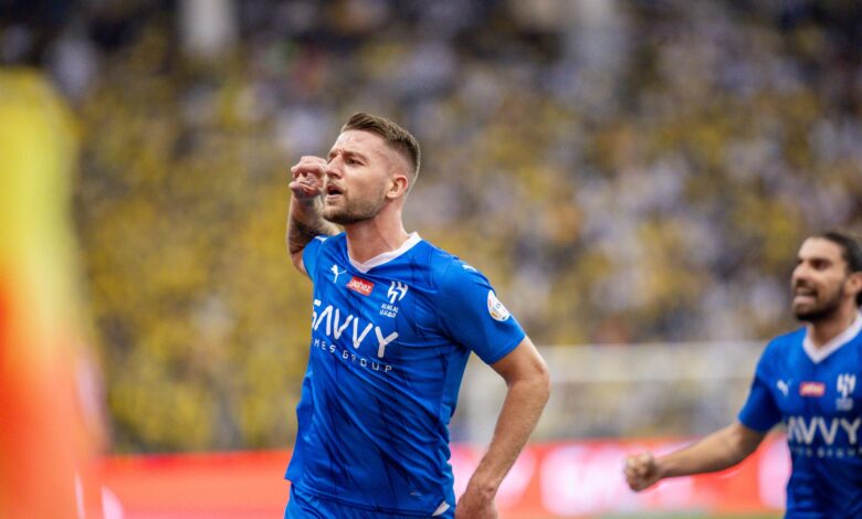 نجم الهلال يقرب نفسه من لاتسيو الإيطالي 