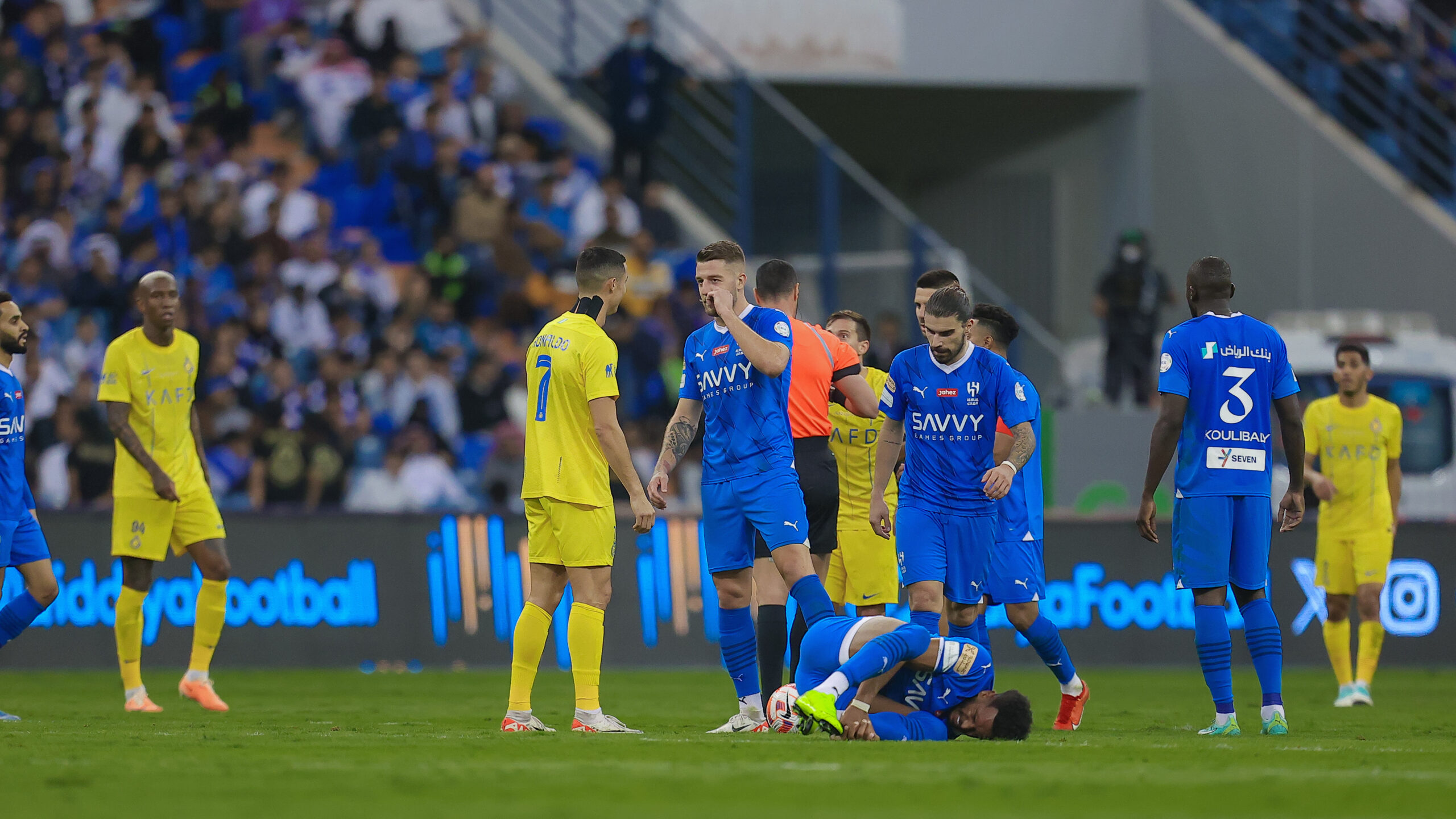 الهلال ضد النصر
