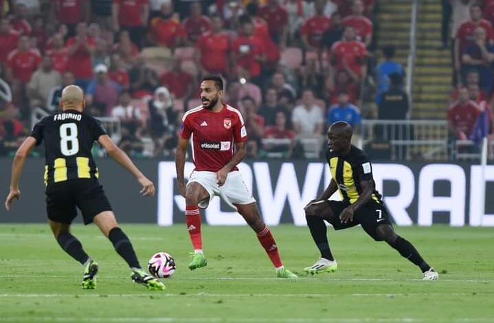 الأهلي يكشف حقيقة التوقيع مع مهاجم الدوري الصيني