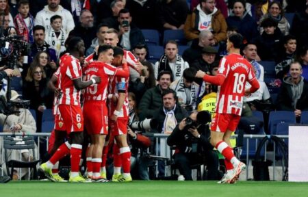 حوار الحكام في مباراة ريال مدريد وألميريا في الدوري الاسباني 