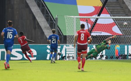 رجل مباراة إيطاليا ضد سويسرا