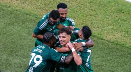 مشاهدة مباراة الأهلي ضد فيسيل 