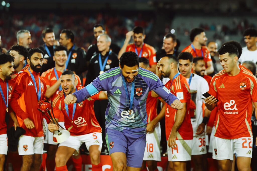 الأهلي ضد الهلال