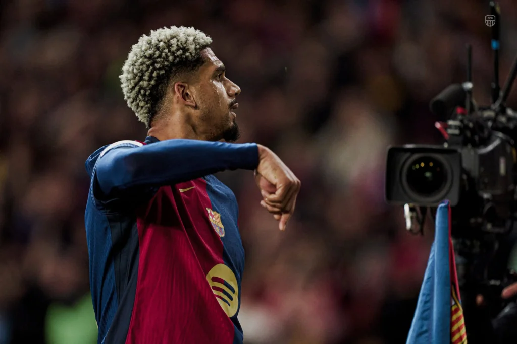 رونالد أراوخو - برشلونة- مانشستر يونايتد