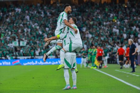 الأهلي ضد الهلال 