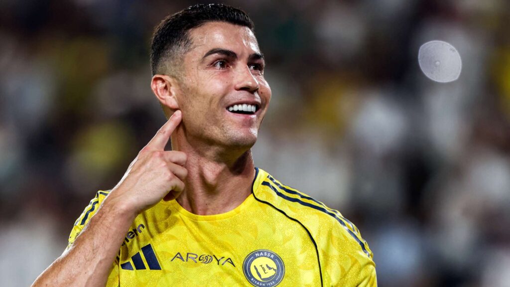 كم بطولة فاز بها كريستيانو رونالدو خلال مسيرته؟