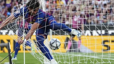 فيران توريس يتصدر سباق الهدافين في صراع فليك وسيميوني