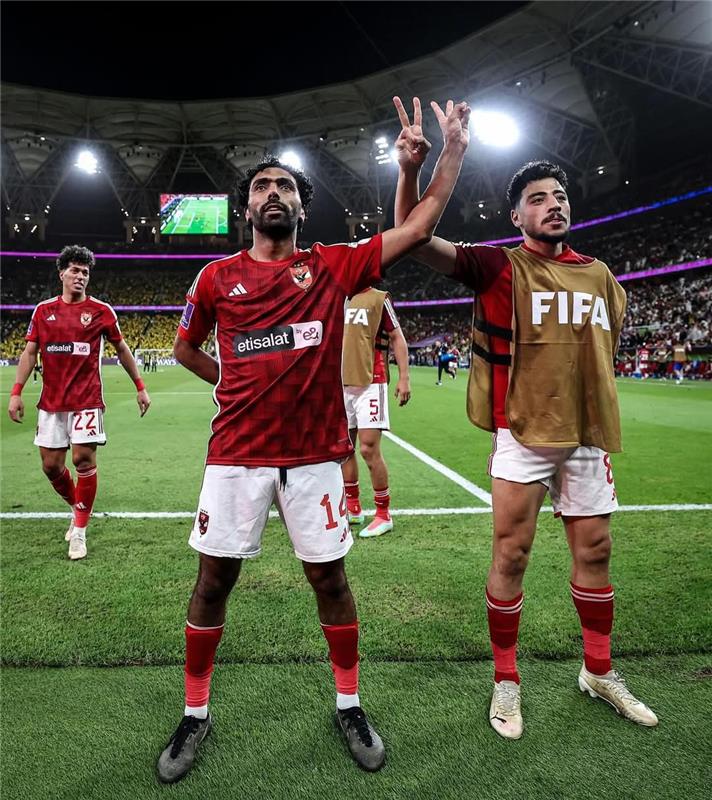 أكرم توفيق يعود للأهلي مجددًا والإدارة تتخذ قرارات حاسمة قبل بيراميدز