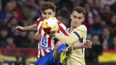 أتلتيكو مدريد يُحسم موقفه الرافض لانتقال خوليان ألفاريز