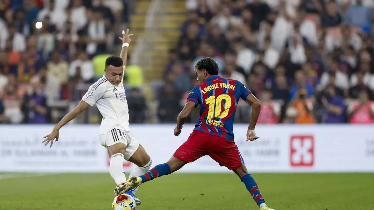 الكلاسيكو بين برشلونة وريال مدريد: موعد المباراة الرسمي في الدوري الإسباني