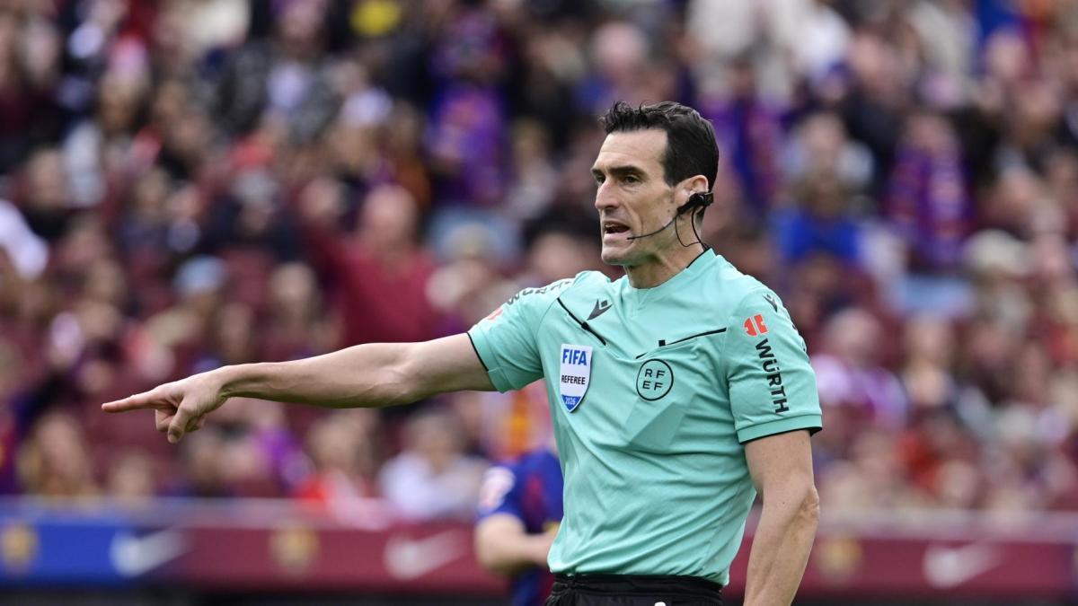 ريال مدريد يُقرر تعيين مارتينيز مونويرا حكمًا لمباراته أمام ألافيس