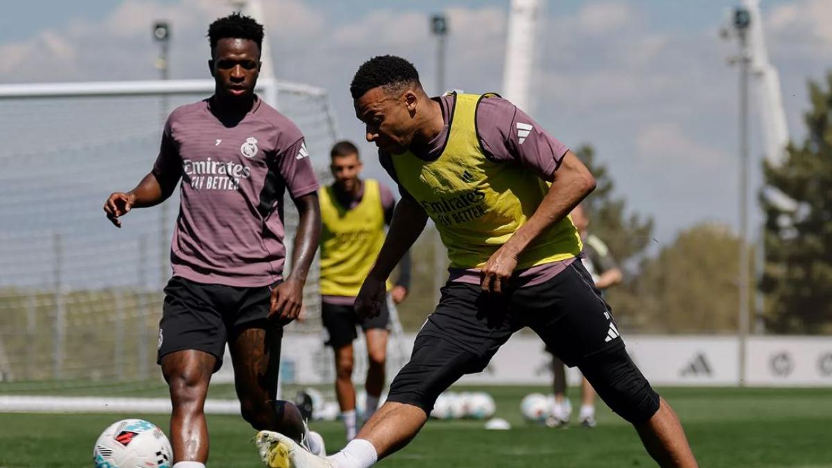 ريال مدريد يُواجه ألافيس في اختبار قاسٍ قبل مغادرة البرنابيو