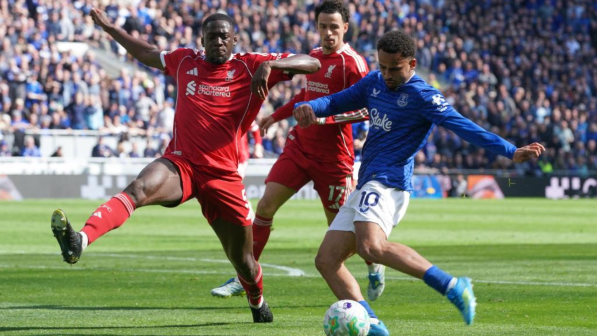 إبراهيما كوناتي يُحسم مستقبلَه مع ليفربول ويُقلص آمال ريال مدريد