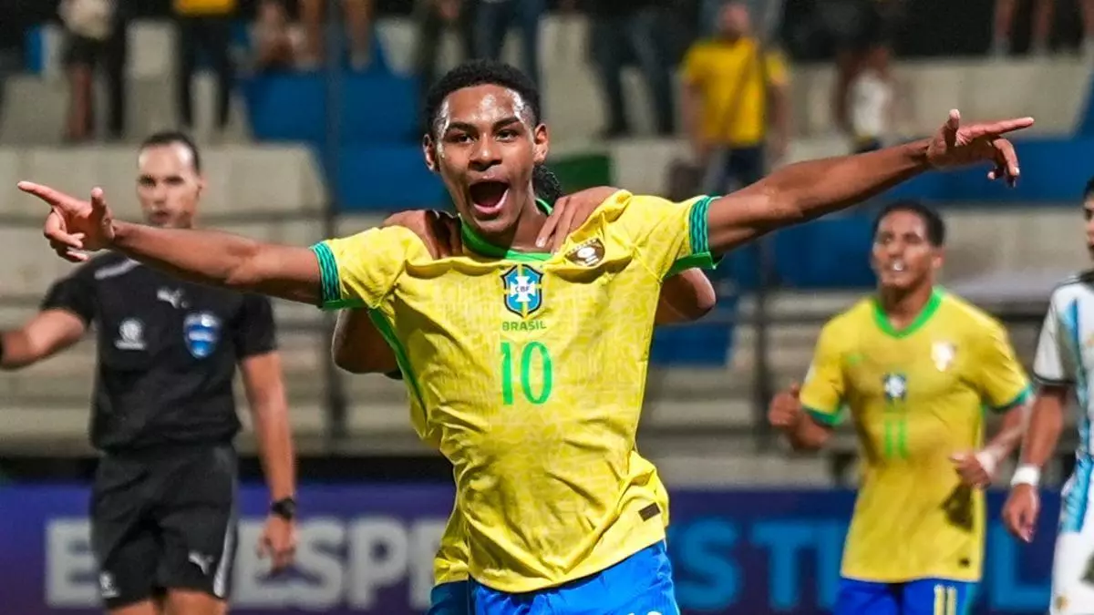 مانشستر يونايتد يُنافس برشلونة على ضم موهبة بالميراس كونسيساو